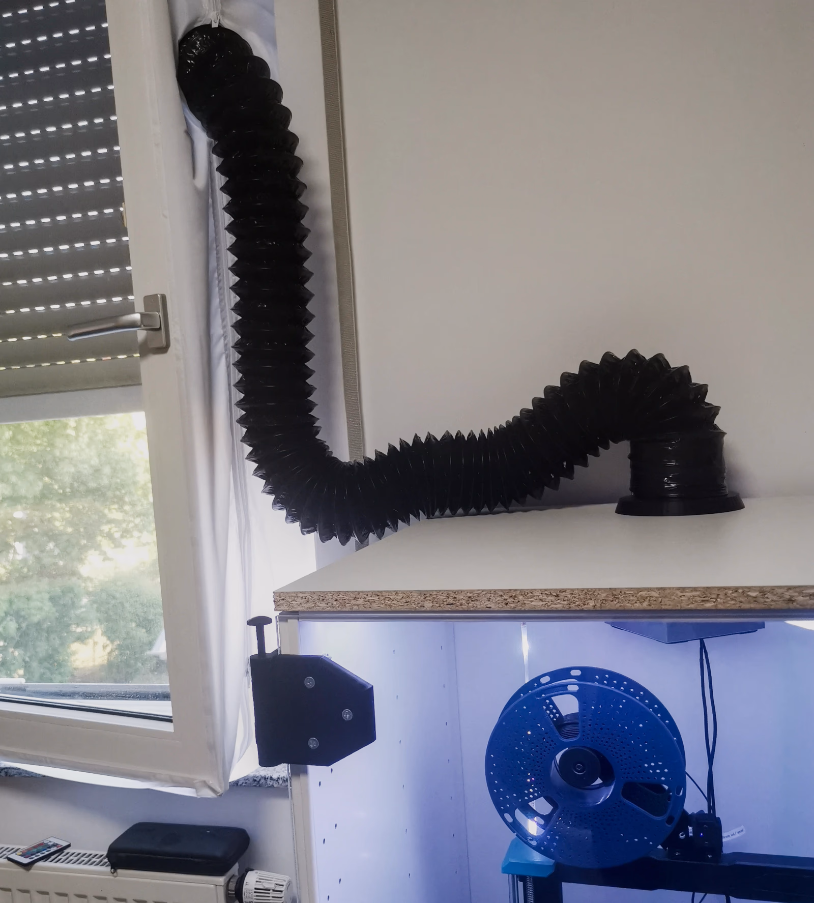 Custom enclosure and ventilation design for a 3D printer